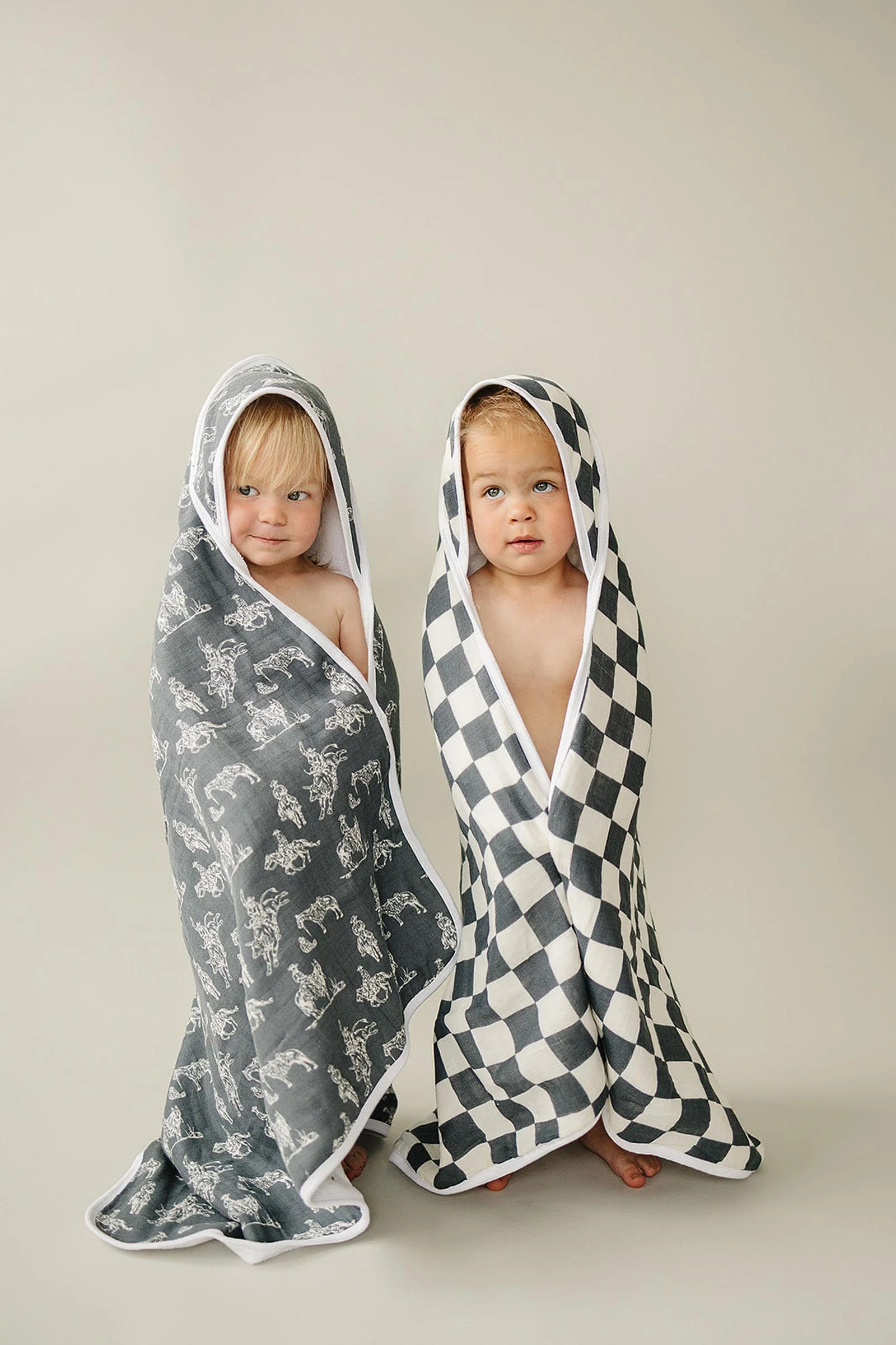 Charcoal Checkered Muslin Hooded Towel, 100% Cotton, Gender Neutral, Baby - Image 4