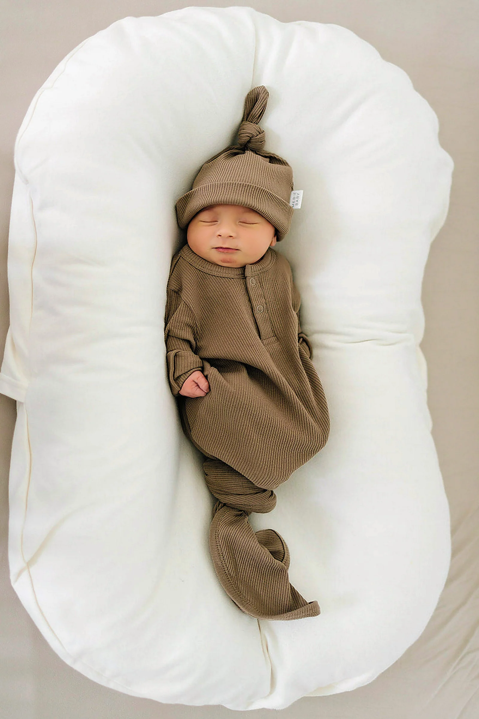 Cocoa Organic Ribbed Newborn Knot Hat, Baby Essentials, Cotton - Image 3
