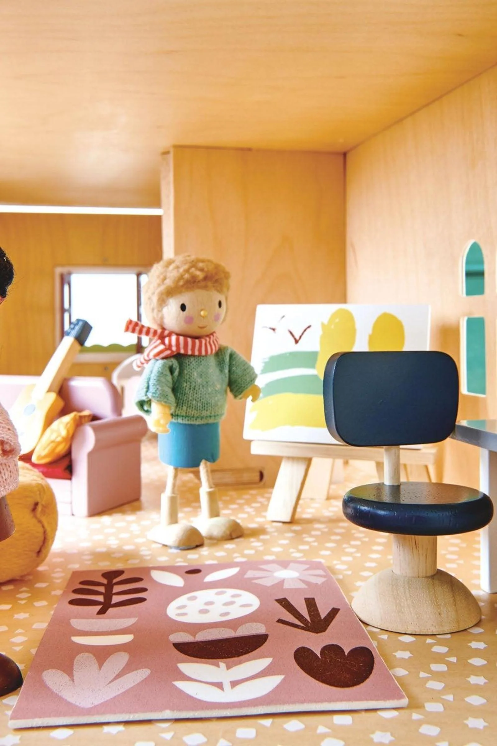Fantail Hall, Dollhouse - Image 16