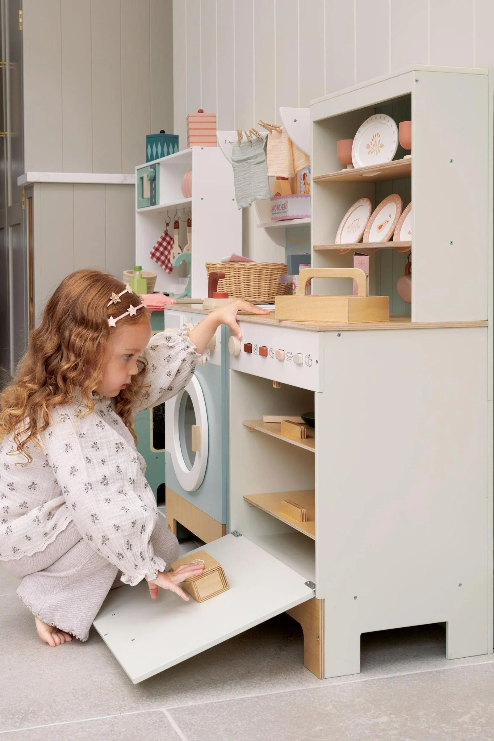 Kitchen Dresser and Dishwasher - Image 2