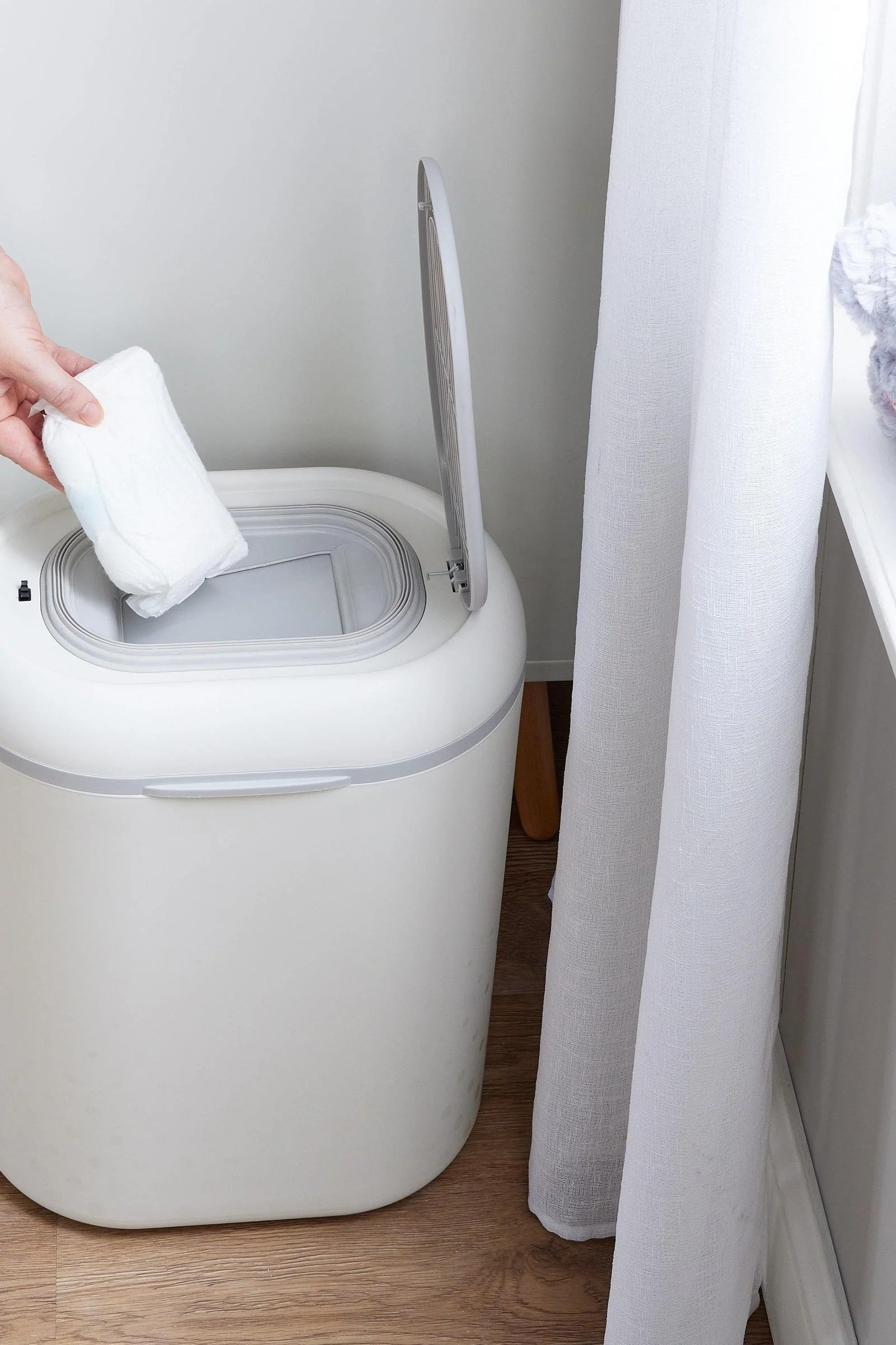 Shnuggle Eco-Touch Nappy Bin Diaper Pail + 30 Better Bag Liners - Image 15