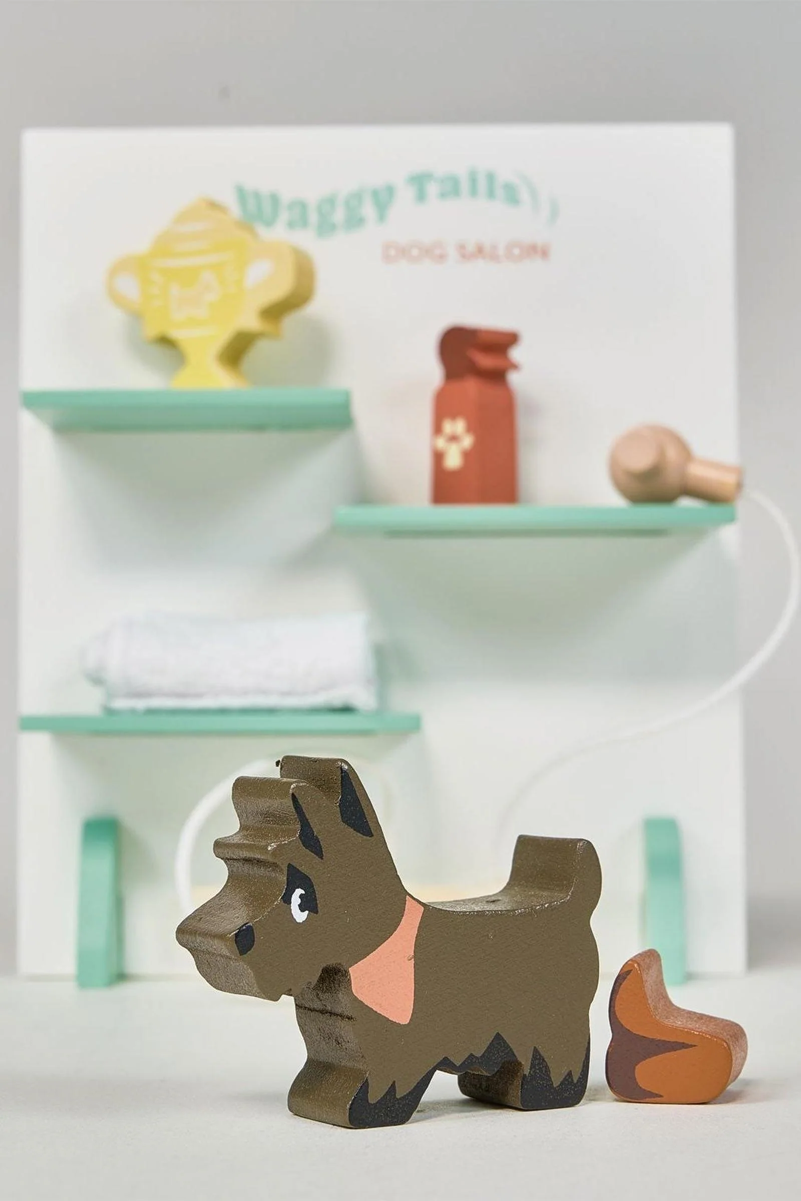 Waggy Tails Dog Salon - Image 3
