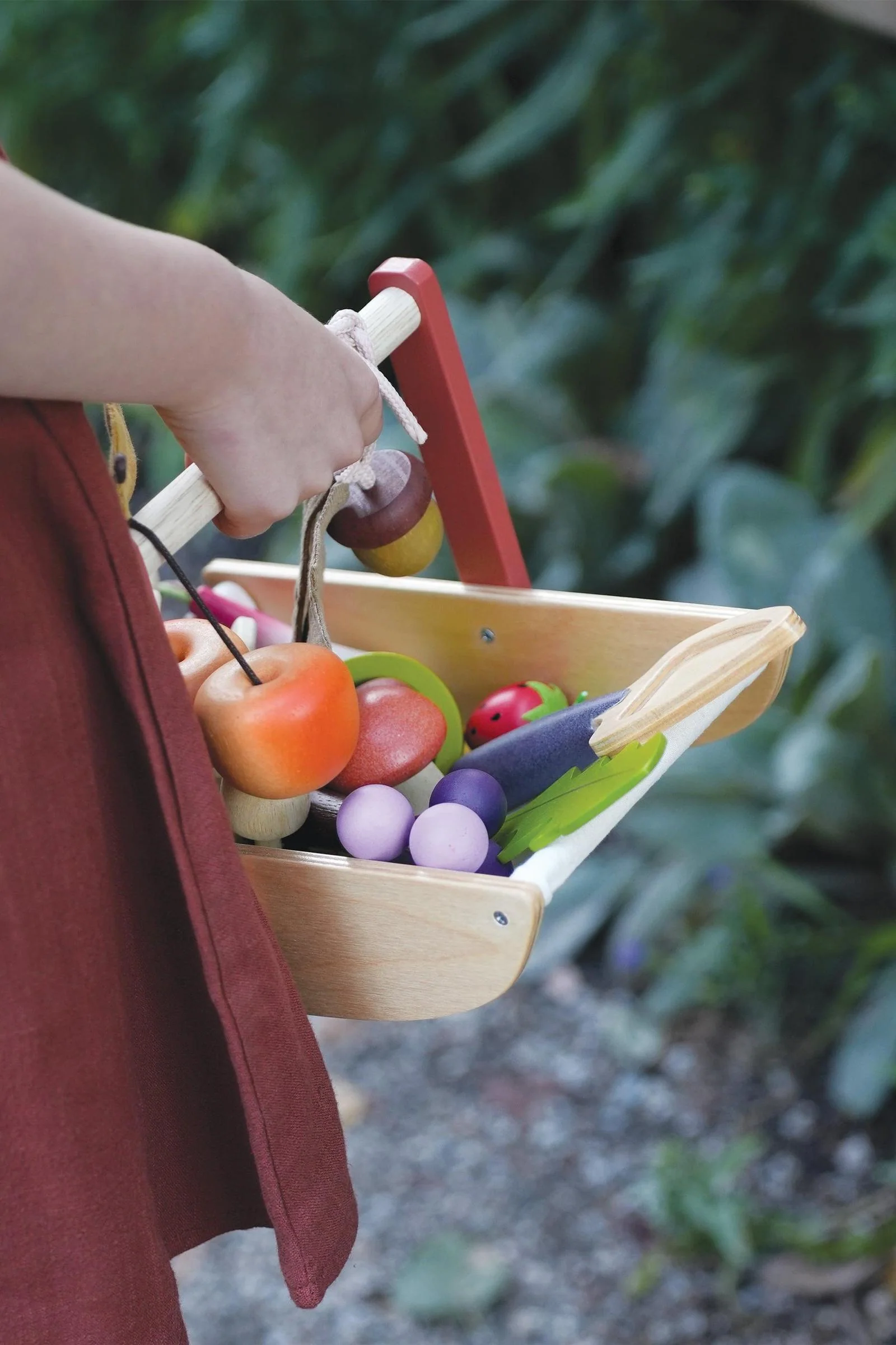 Wild Wood Foraging Trug - Image 7
