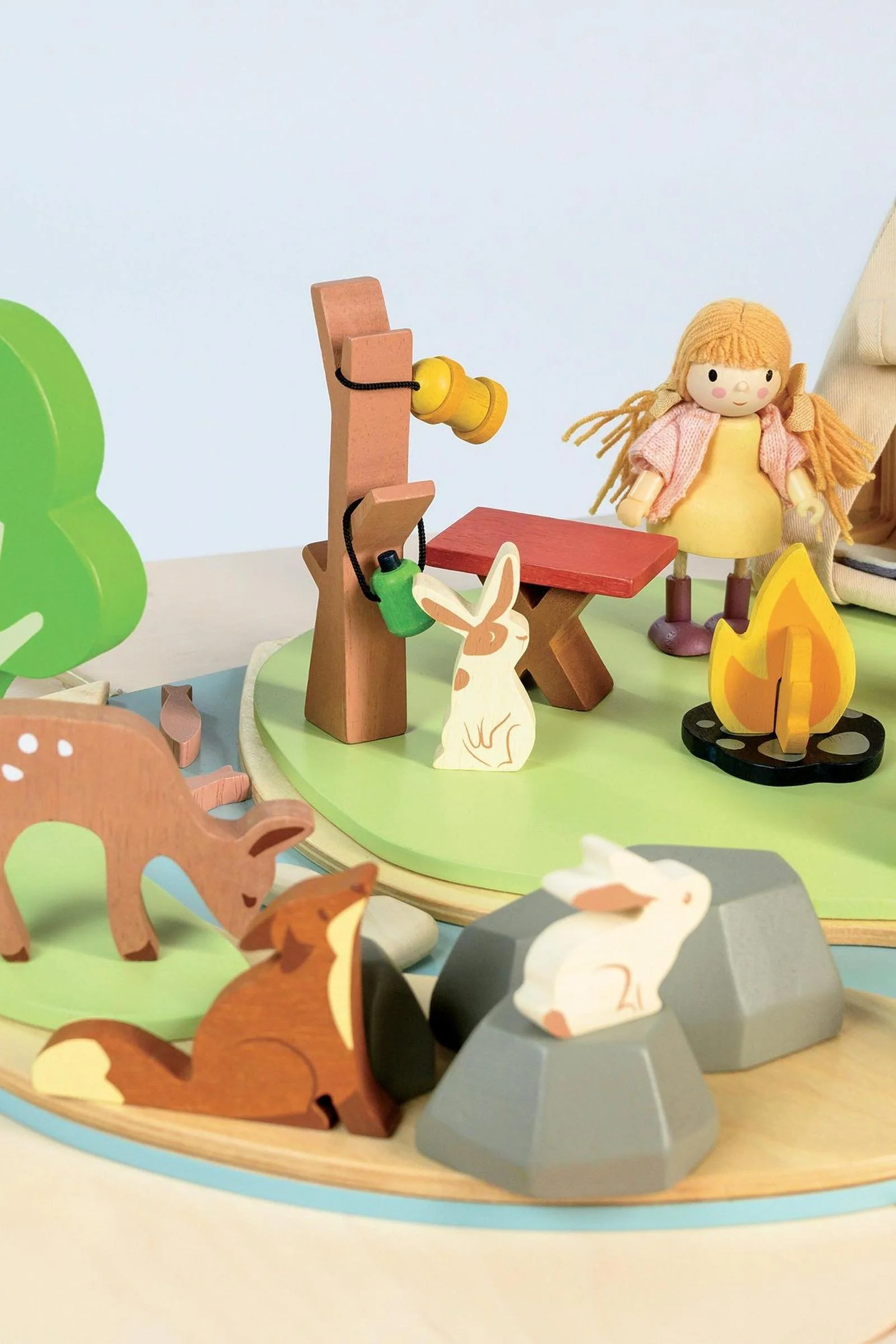 Wildlife Camping Adventure Playset - Image 3