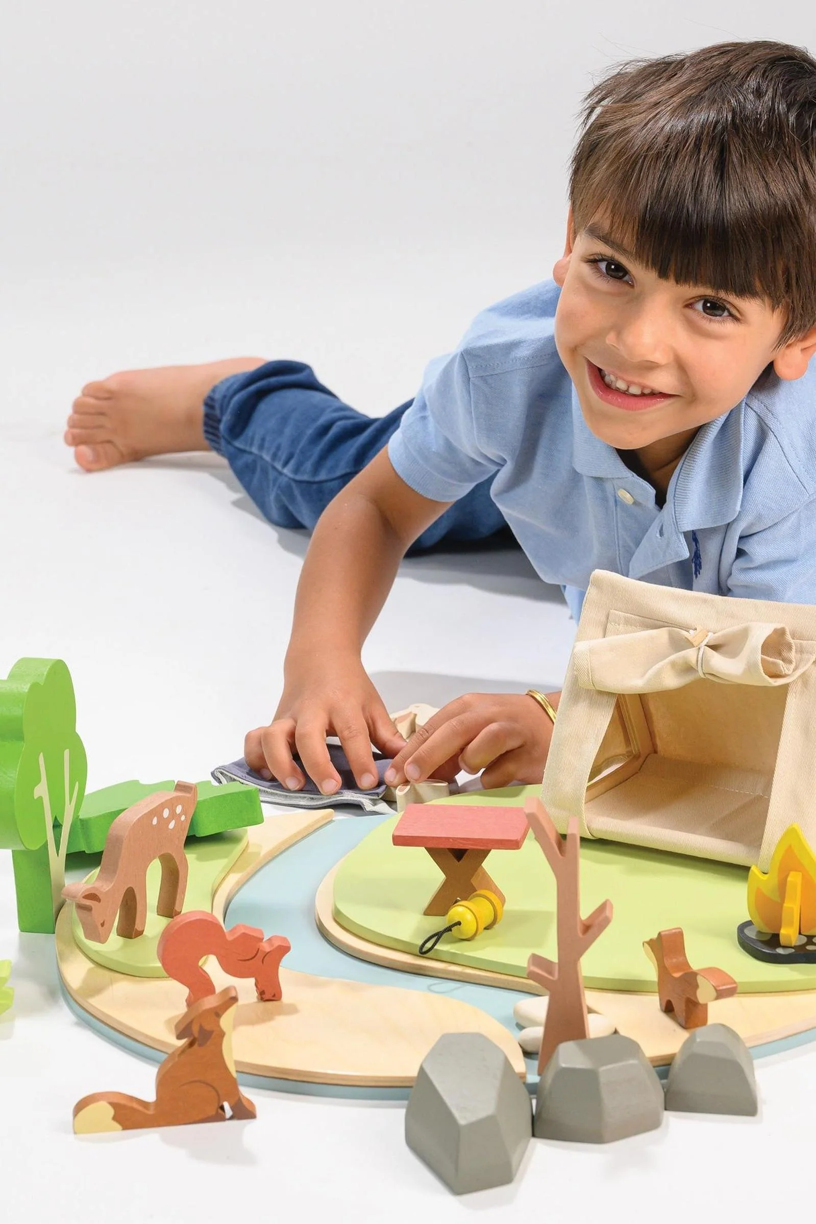 Wildlife Camping Adventure Playset - Image 5